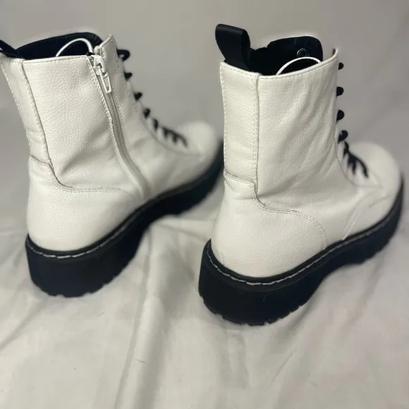 Sincerley Jules Harley white Combat Boot Laceup brand New size 9