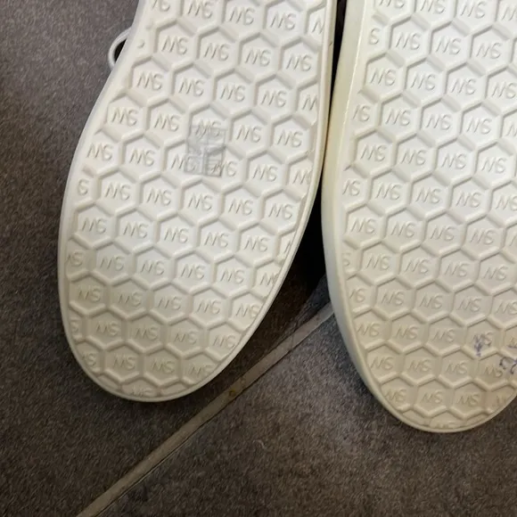Size 10.5 Stuart Weitzman Sneakers Pearls Grommets Convertible Mules White