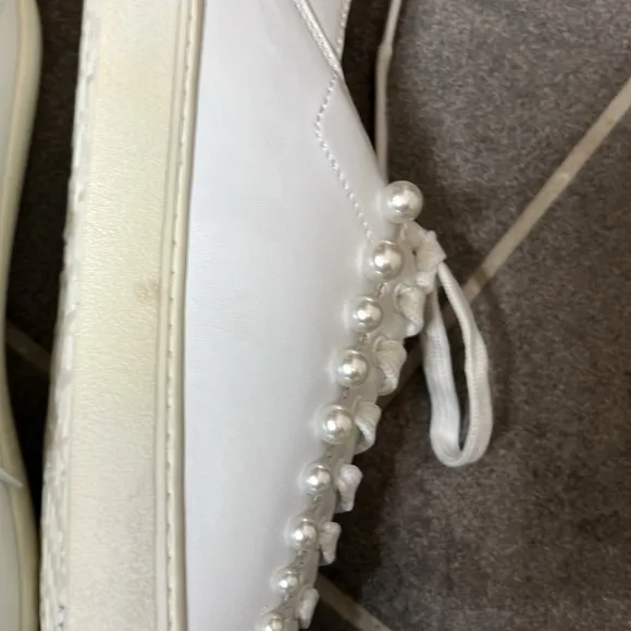 Size 10.5 Stuart Weitzman Sneakers Pearls Grommets Convertible Mules White
