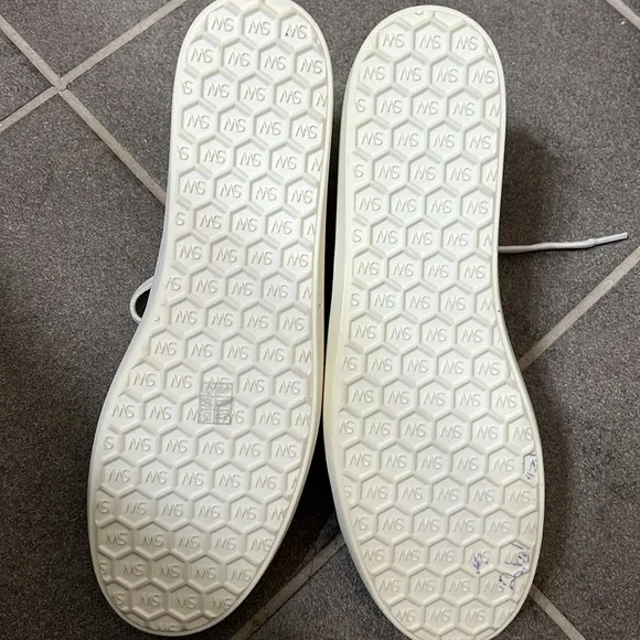 Size 10.5 Stuart Weitzman Sneakers Pearls Grommets Convertible Mules White