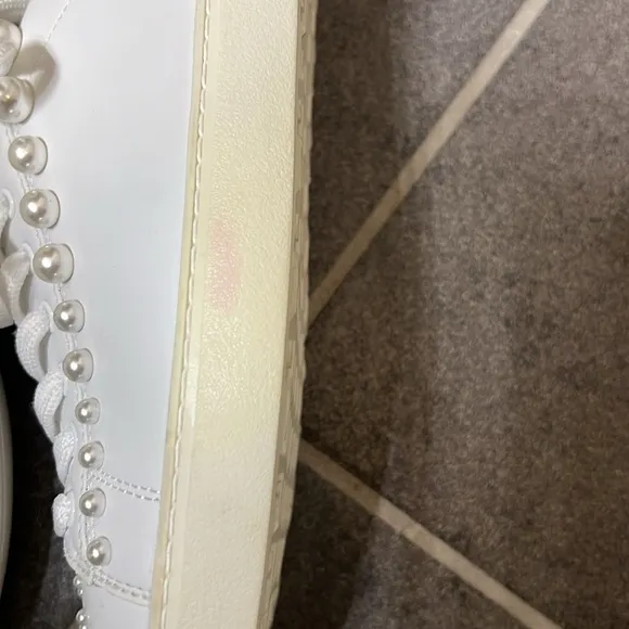 Size 10.5 Stuart Weitzman Sneakers Pearls Grommets Convertible Mules White