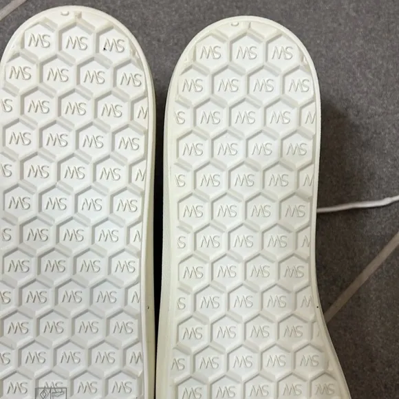 Size 10.5 Stuart Weitzman Sneakers Pearls Grommets Convertible Mules White