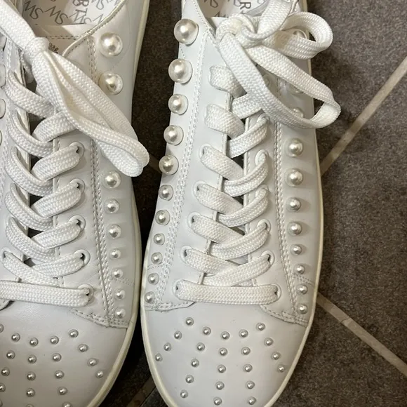 Size 10.5 Stuart Weitzman Sneakers Pearls Grommets Convertible Mules White