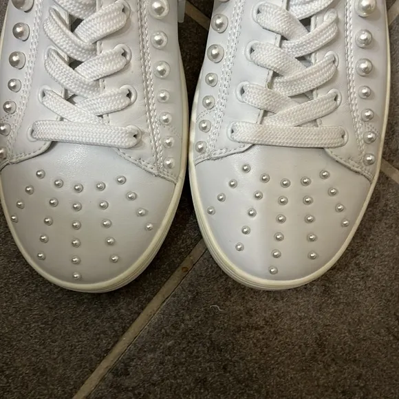 Size 10.5 Stuart Weitzman Sneakers Pearls Grommets Convertible Mules White