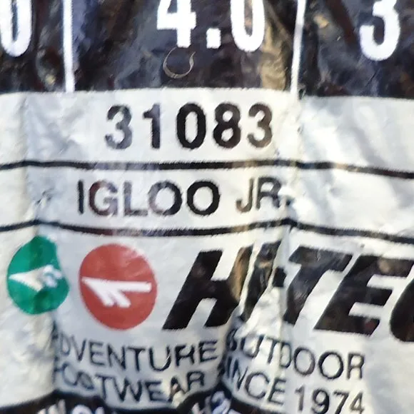 SIZE 5. Kids Hi-Tec IGLOO JR. hiking boots.