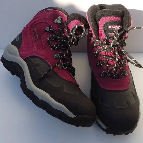 SIZE 5. Kids Hi-Tec IGLOO JR. hiking boots.