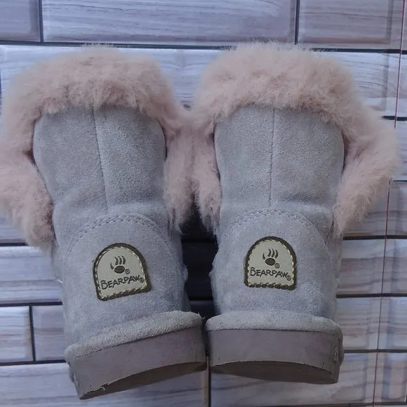 SIZE 8. BearPaw GWEN toddler girl suede winter boots.
