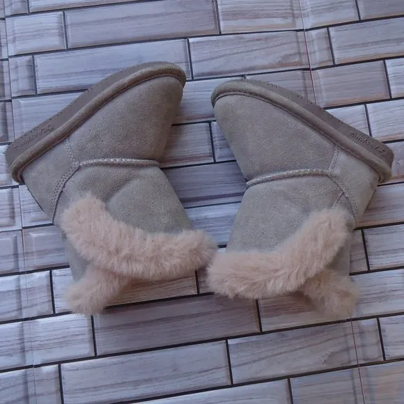 SIZE 8. BearPaw GWEN toddler girl suede winter boots.