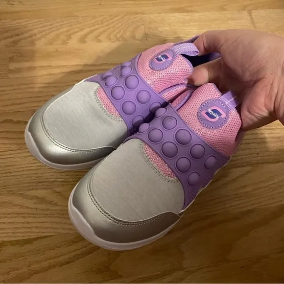 Skechers Denise Poppit Popper Sneakers Sz 4 Purple NEW Silver Shoes Kids Pop It