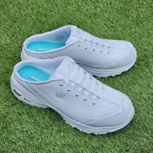 Skechers D'LITEs - Women's Sneakers - SIZE 11