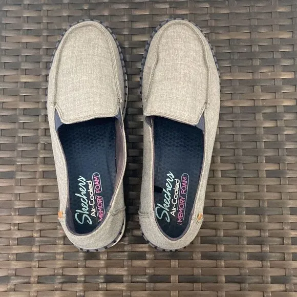 Sketcher loafers shoes women’s size 9