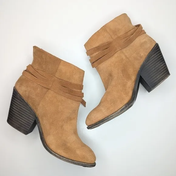 Sole Society Maren tan suede leather ankle boots heeled pull on women's size 11