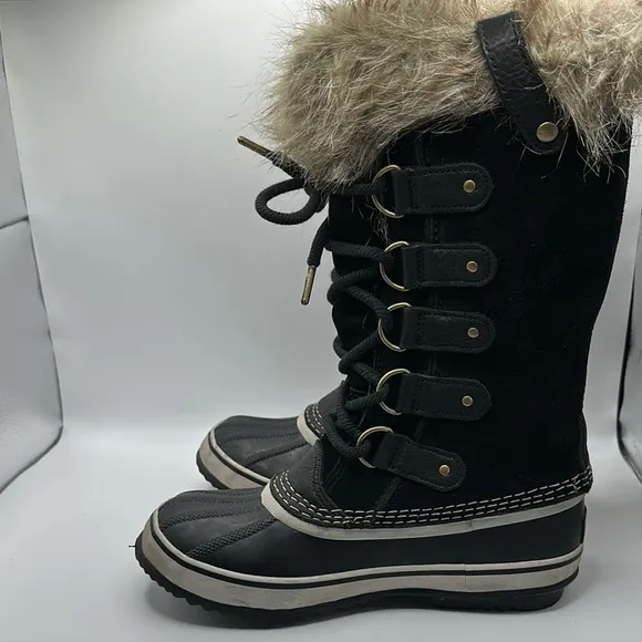 Sorel Black and Tan Winter Boots with Faux Fur Trim