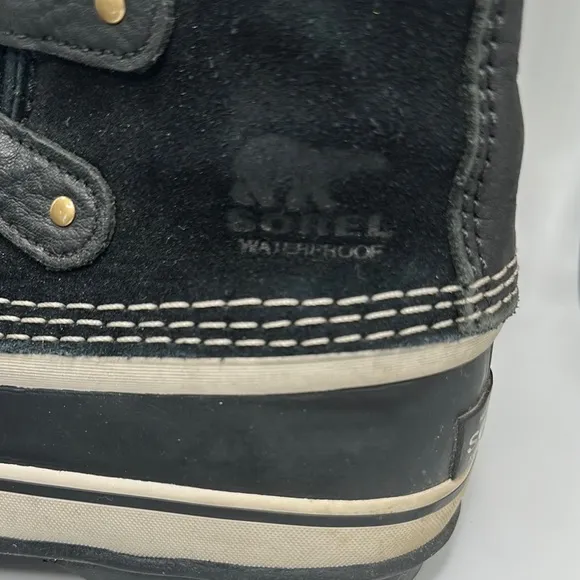 Sorel Black and Tan Winter Boots with Faux Fur Trim