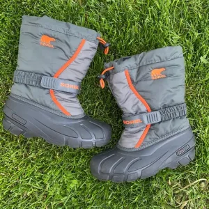 Sorel Boots! Boys Size 4!