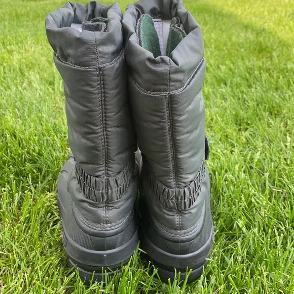 Sorel Boots! Boys Size 4!
