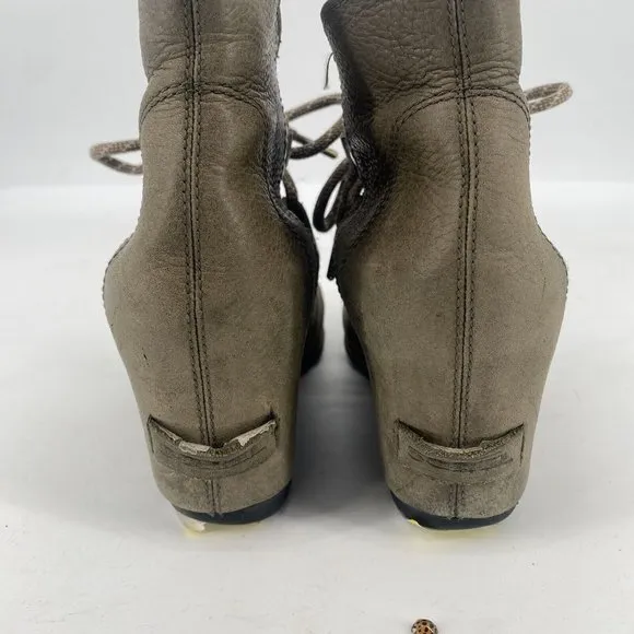 Sorel Boots Women’s 8.5 green suede wedge lace up sandy winter boho fall…