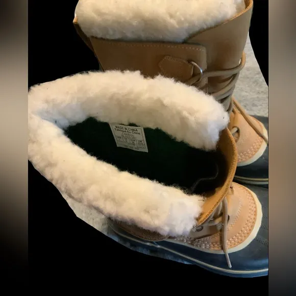 Sorel Caribou Tan &amp; Black Waterproof Winter Boots Size 7