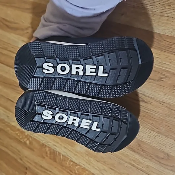 Sorel 🆕️ Children's Whitney Black Winter Boots 9