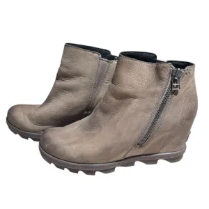 Sorel Joan of Arctic Heeled Boots Tan Size 8