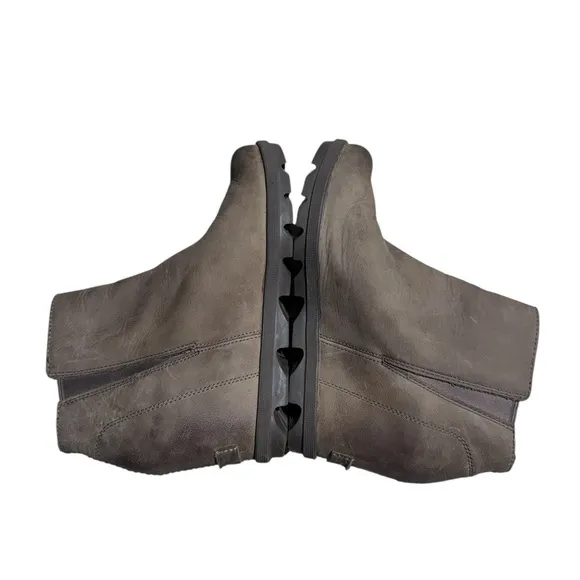Sorel Joan of Arctic Heeled Boots Tan Size 8