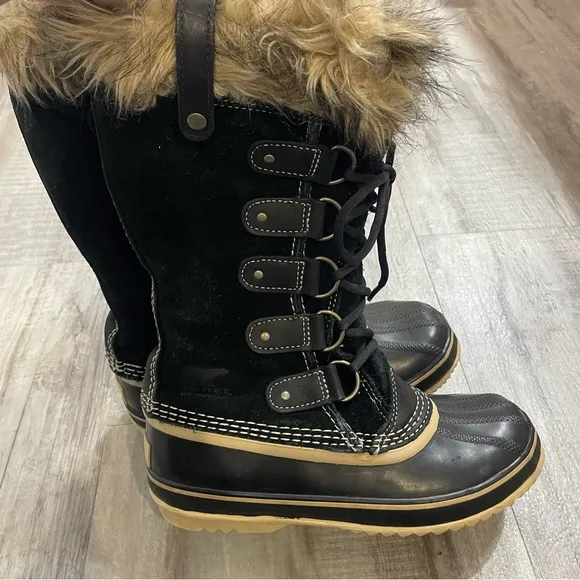 Sorel Joan of Arctic Waterproof Winter Boots Size 7