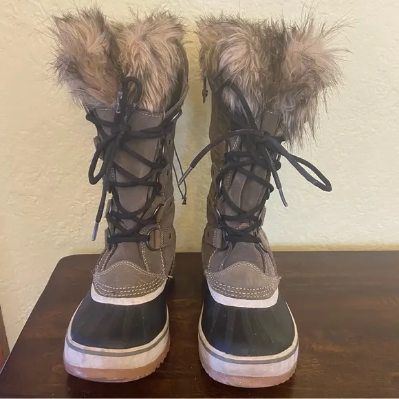 Sorel Joan of Arctic winter boots