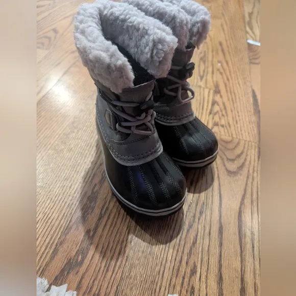 Sorel Kids' Gray and Black Winter Boots