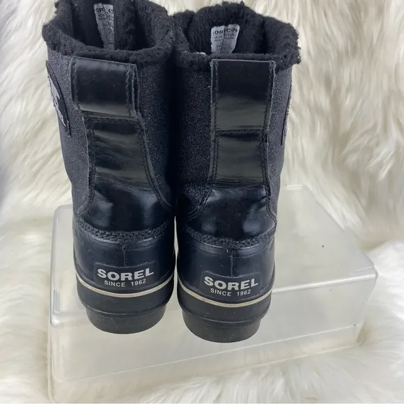 SOREL LACEUP WINTER BOOTS COLOR BLACK SIZE 10 WOMAN