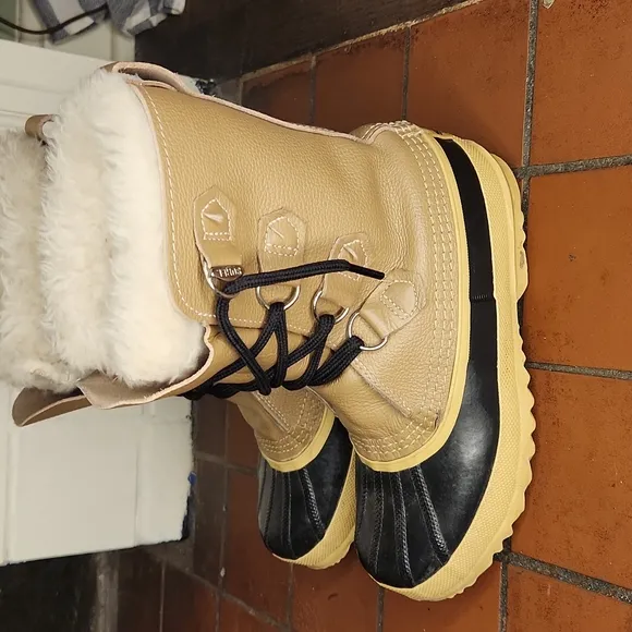 SOREL MANITOU WINTER  BOOTS  WOMEN