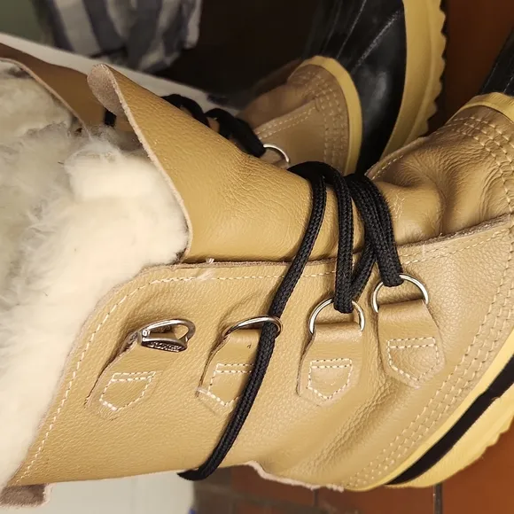 SOREL MANITOU WINTER  BOOTS  WOMEN