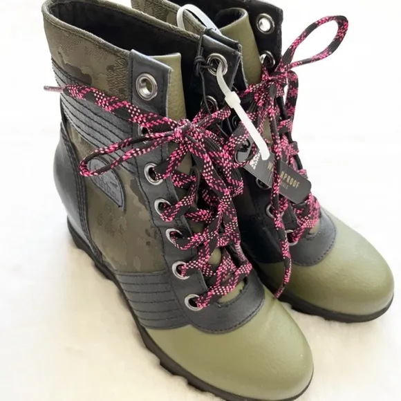SOREL NWT Lexie Wedge Camo Winter Snow Lace Up Boots Youth Girls Size 3