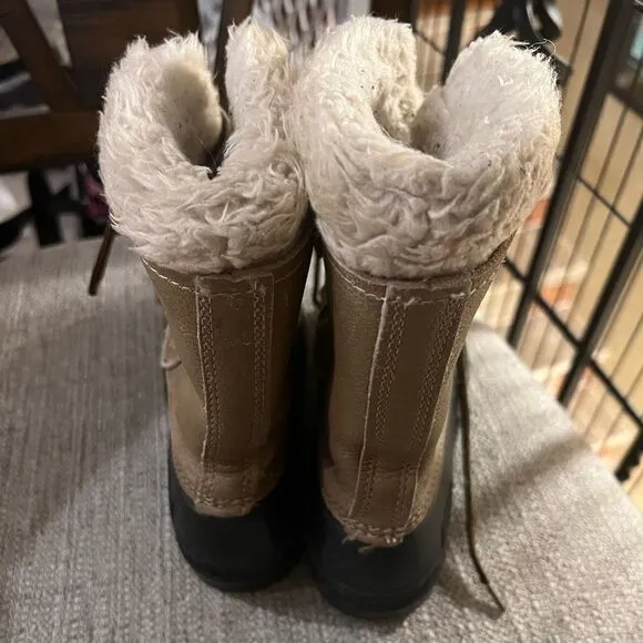 Sorel size 4 winter boots