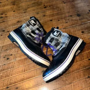 Sorel Tivoli plaid plaid purple lace up 9.5 winter boots