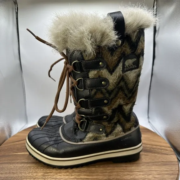 Sorel Tofino II Snow Boots Waterproof Faux Fur Winter Travel Outdoor Women's 8