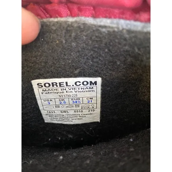 Sorel Warm Winter Boots EUC Sz 3 Boys Youth Waterproof
