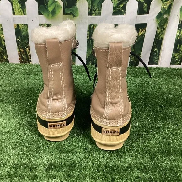 Sorel waterproof winter boots Tan Black 8
