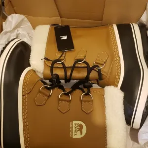 SOREL Winter Boots For Kids size 4