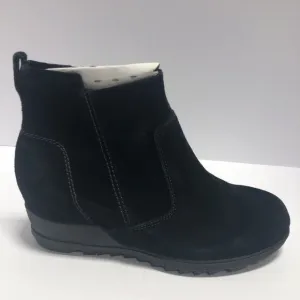 Sorel Women’s Evie, Black Suede Winter Booties, Size 9M