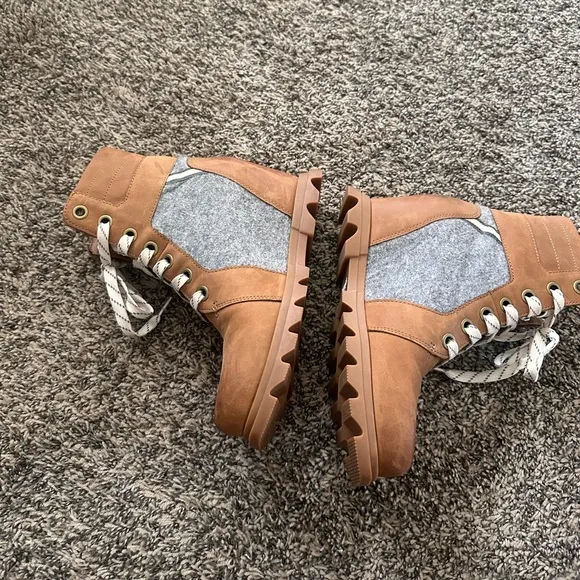 SOREL Women's Joan of Arc Wedge III Lexie Casual Boots Size 8.5