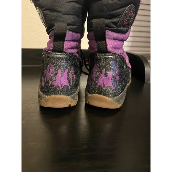Sorel X Disney Frozen Purple winter boots size Youth 7