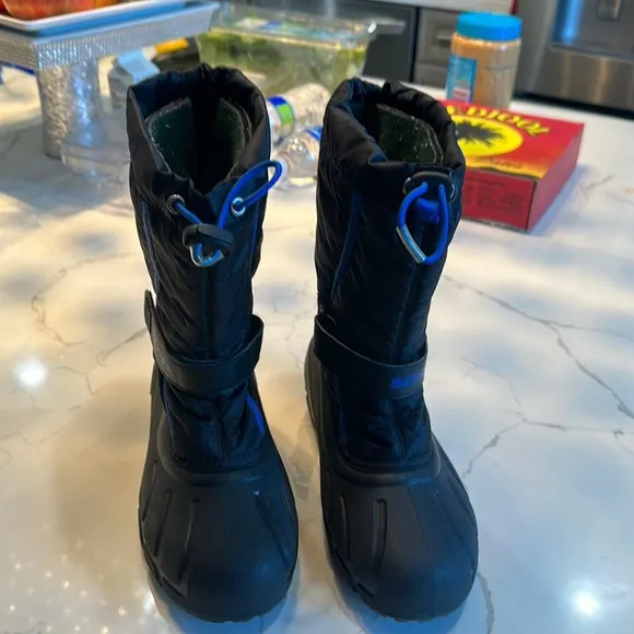 Sorel youth winter boots size 5