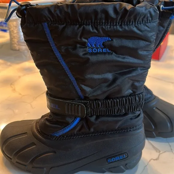 Sorel youth winter boots size 5