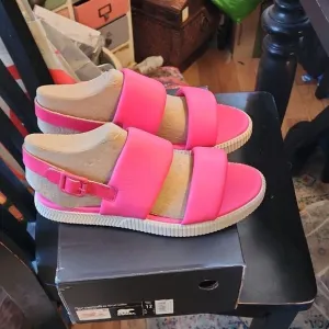 Sorel Ona Streetworks Go to Flat Sandals Bright Pink Sandals with Buckle