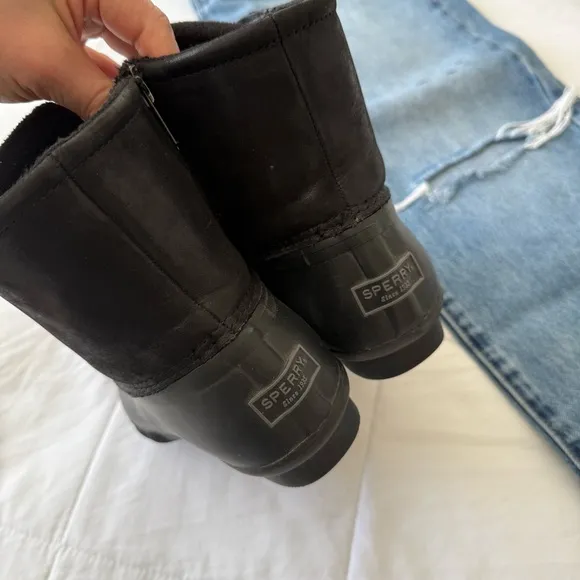 Sperry Saltwater Shimmer Black‎  Women Boots size 6.5
