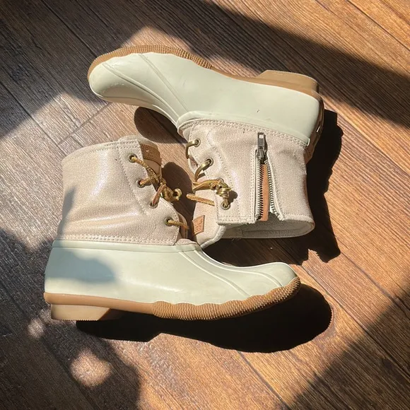 Sperry Winter Boots 8.5
