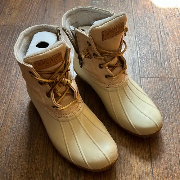 Sperry Winter Boots 8.5
