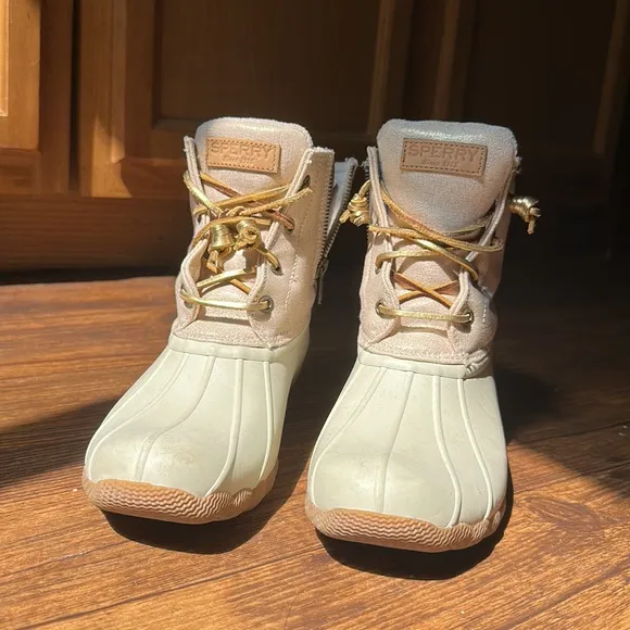 Sperry Winter Boots 8.5