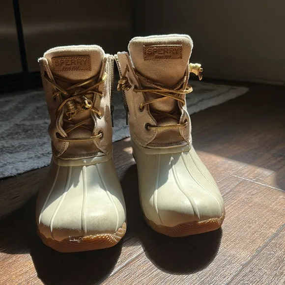 Sperry Winter Boots 8.5