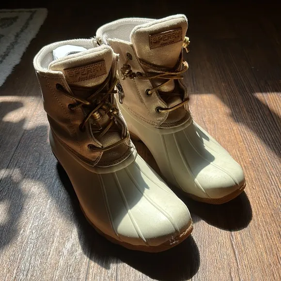 Sperry Winter Boots 8.5